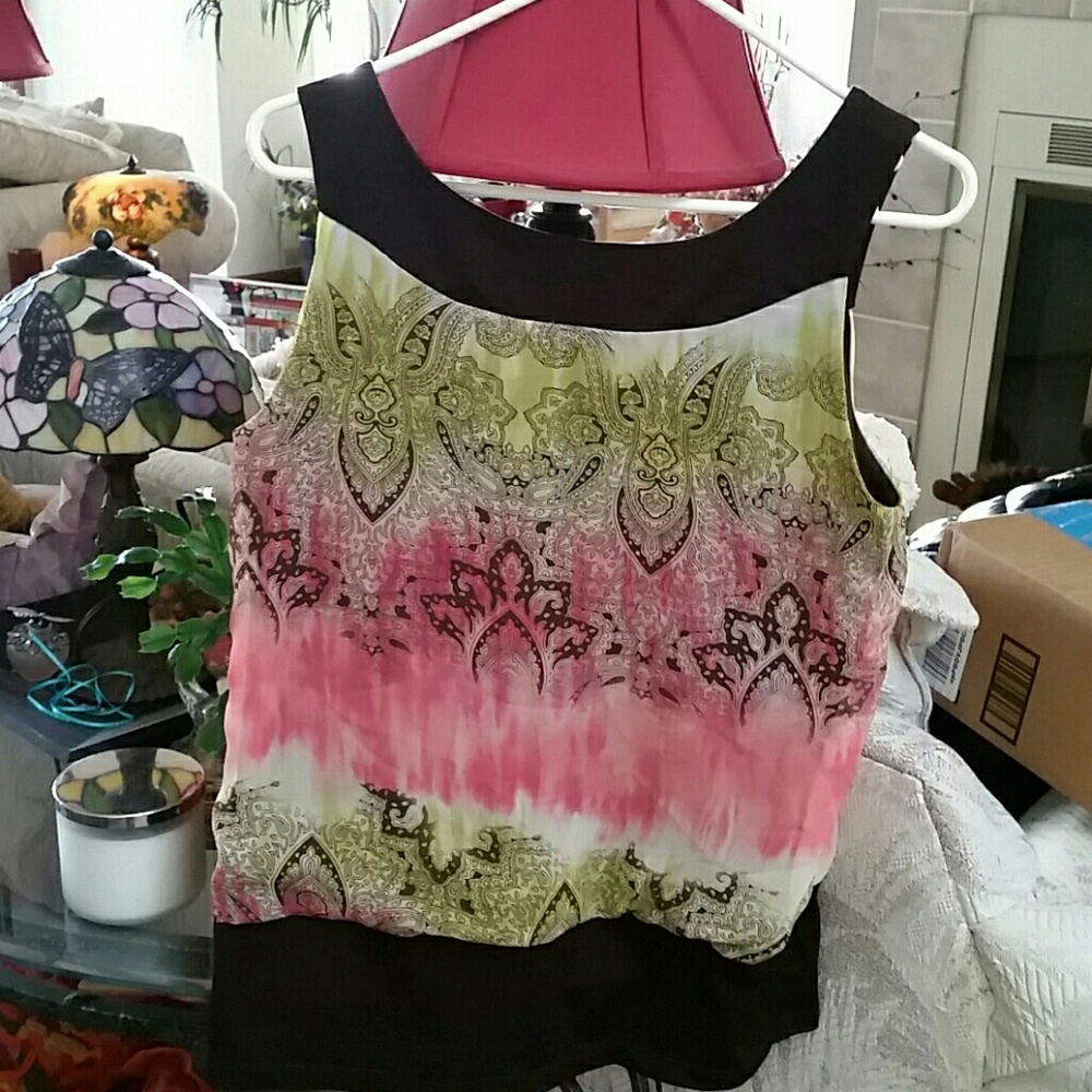 Beautiful sleeveless shell.