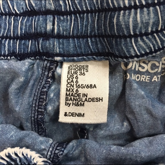 H&M acid washed denim print soft shorts - Picture 2 of 2