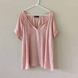 Beautiful blush flowy blouse