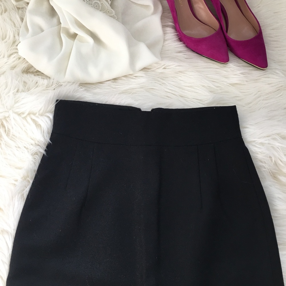 EXTRA PHOTOS Club Monaco High Waisted Pencil Skirt