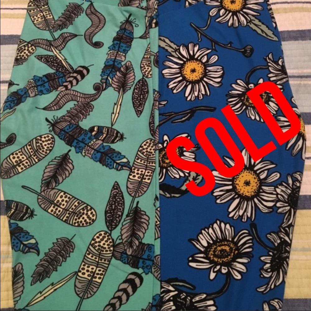 Gorgeous LulaRoe Feathers