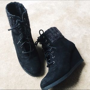 ✨Suede Black Wedge Booties