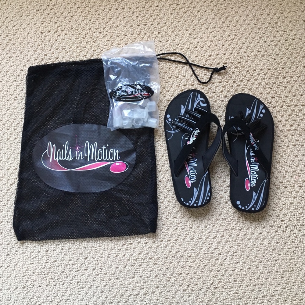 Brand New Nails In Motion Nail Polish Sandals