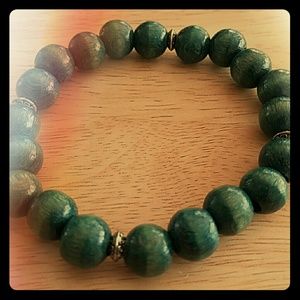 NWOT stretch bracelet