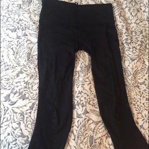 Cropped athleta leggings