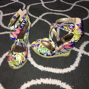 Fun flirty summer vacay wedges
