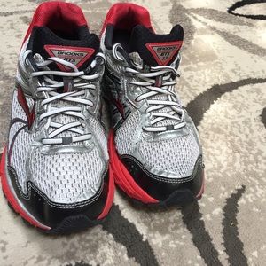 Brooks GTS 13