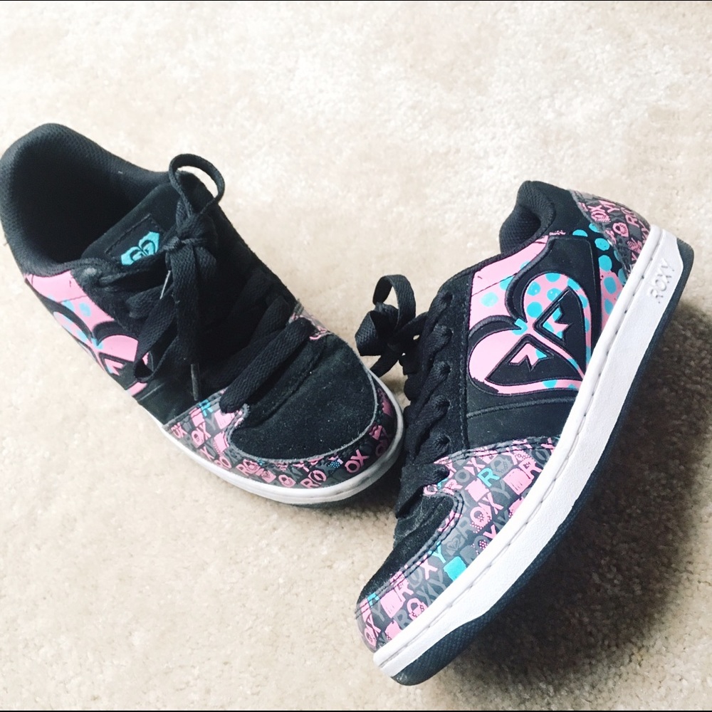 ✨Roxy Black and Pink Sneakers