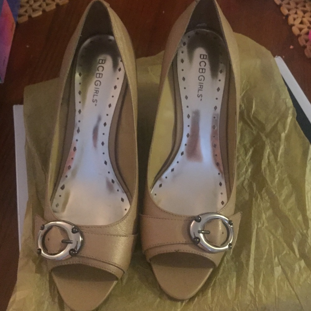 BCBG shoes👠