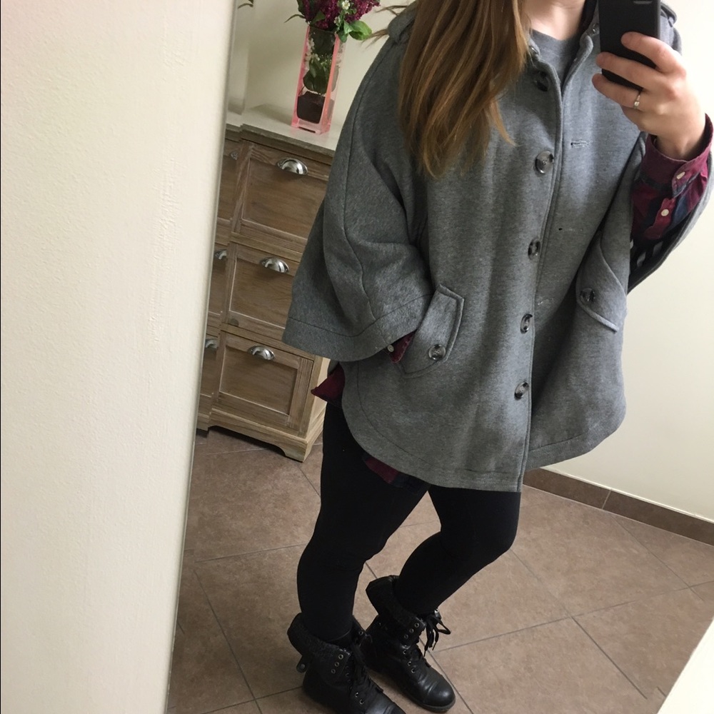 Cape jacket - Picture 5 of 5
