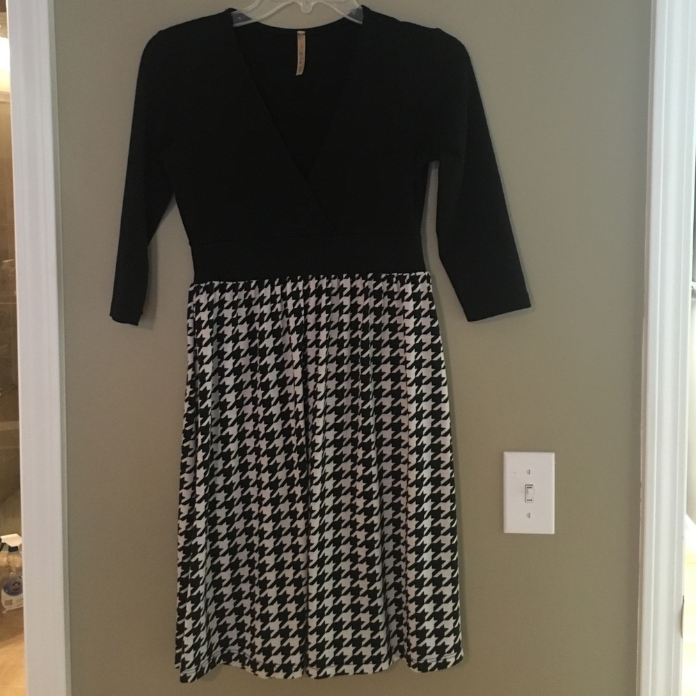 Dress with 3/4 sleeves