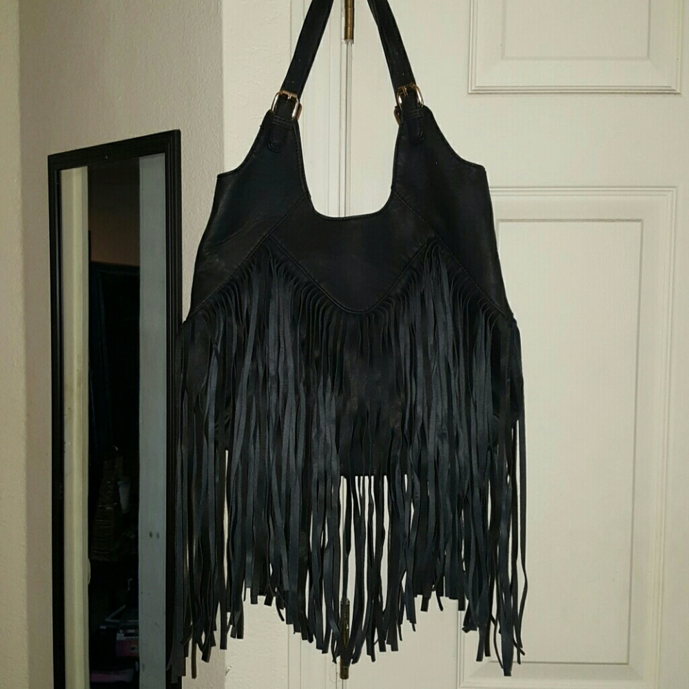 Fringe Leather Purse.