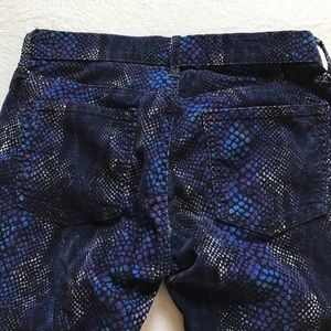 GAP Pants - Gap velvet legging snakeskin jeans. GAP Pants - Gap velvet legging snakeskin jeans.