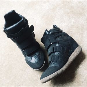 ✨Black Sneaker Wedges