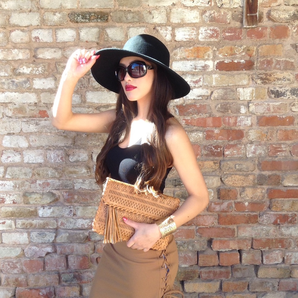 Sunglasses - Picture 1 of 3