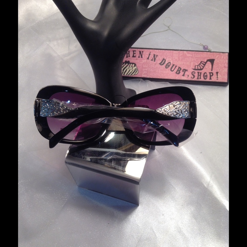 Sunglasses - Picture 2 of 3