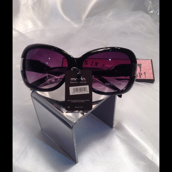 Sunglasses - Picture 3 of 3