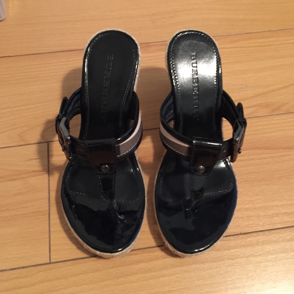 Berberry sandals