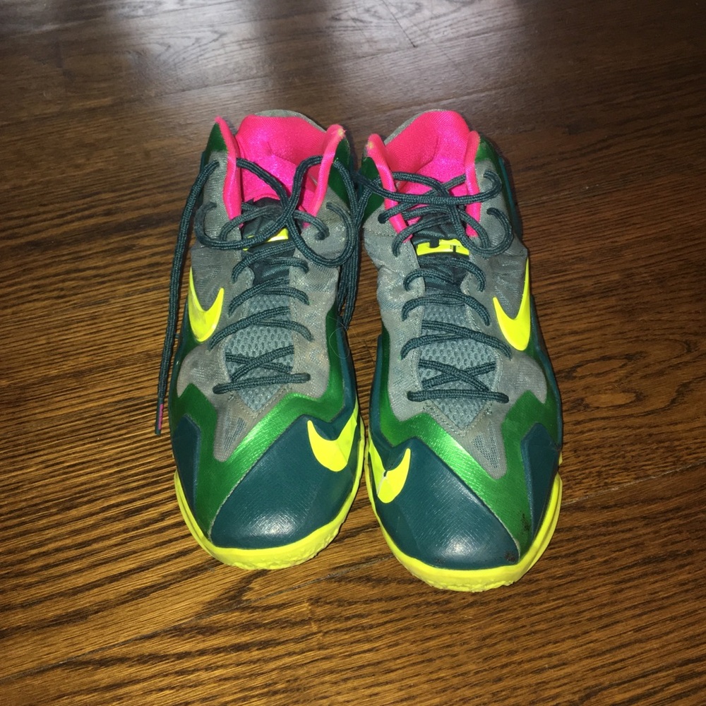 Lebron 11's - Picture 3 of 3