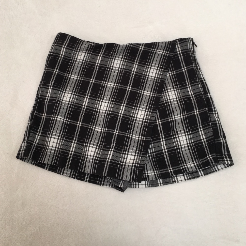 Brandy Melville skort