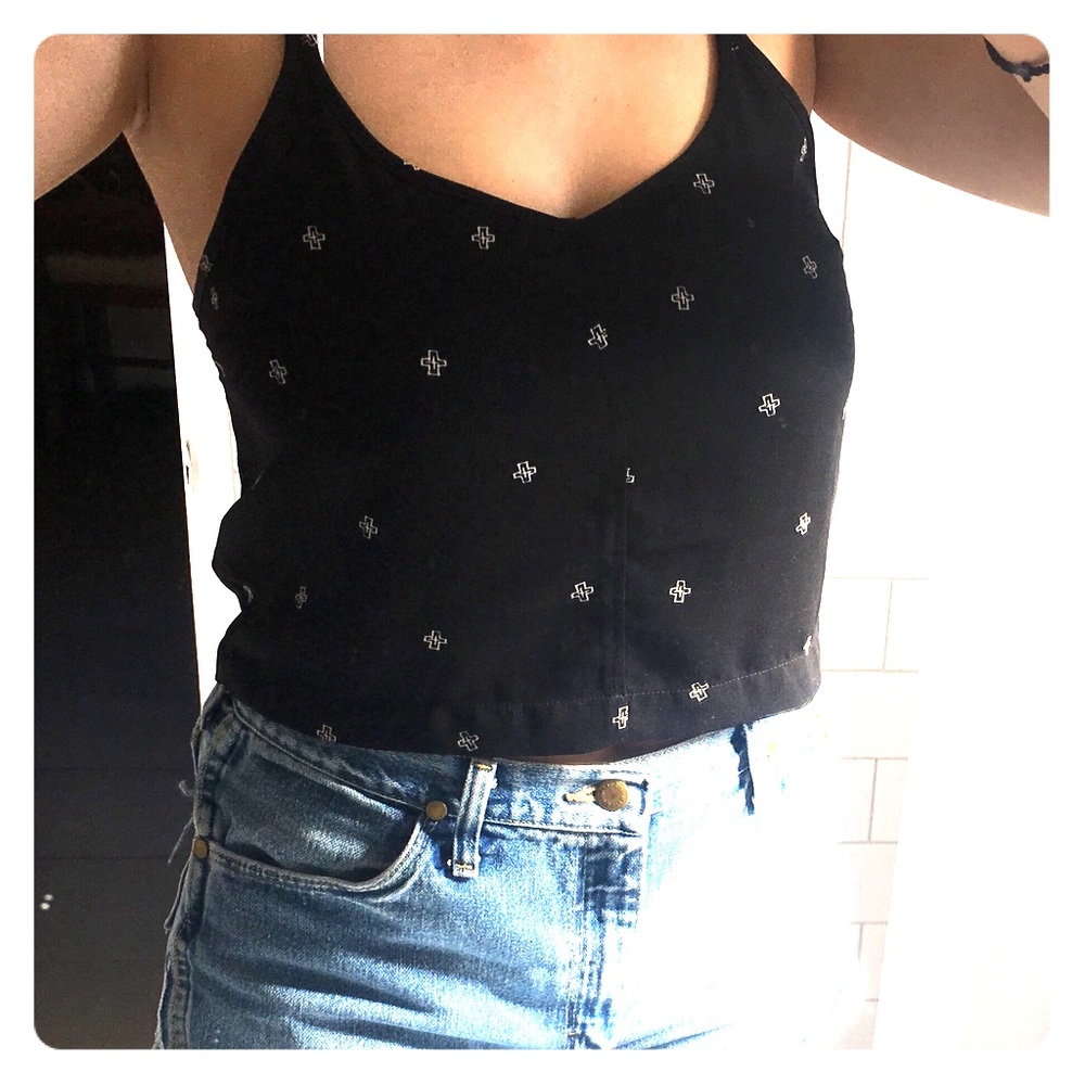 Urban outfitters black and white crop top!