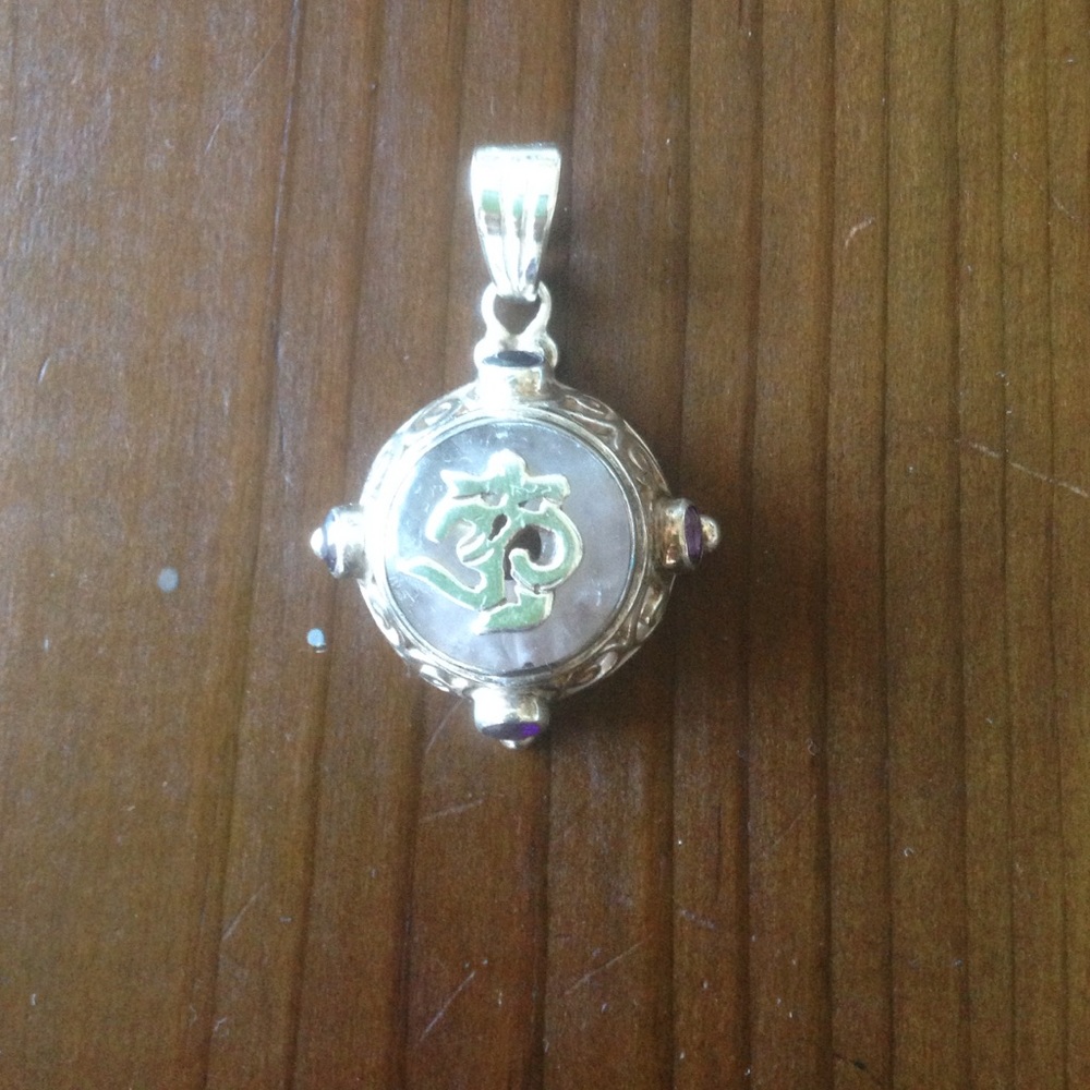 Shankari pendant