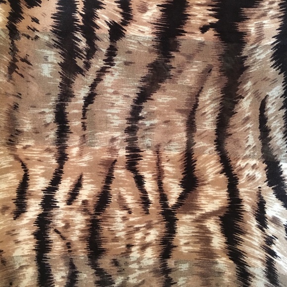 Tiger print silk scarf - Picture 3 of 3
