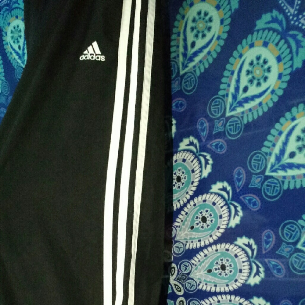 Adidas sweatpants SIZE SMALL