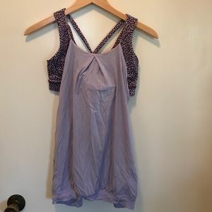 Lululemon "nouveau" limits yoga top