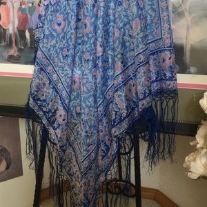 SILK FRINGED SHAWL LUXURIOUS LARGE 40” SQUARE VINTAGE VERSATILE ACCESSORY