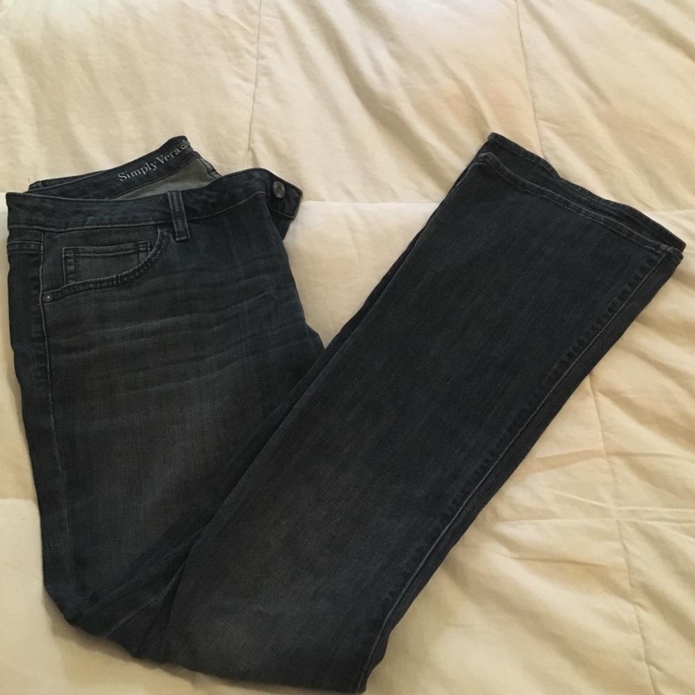 Dark boot cut jeans **Final markdown**