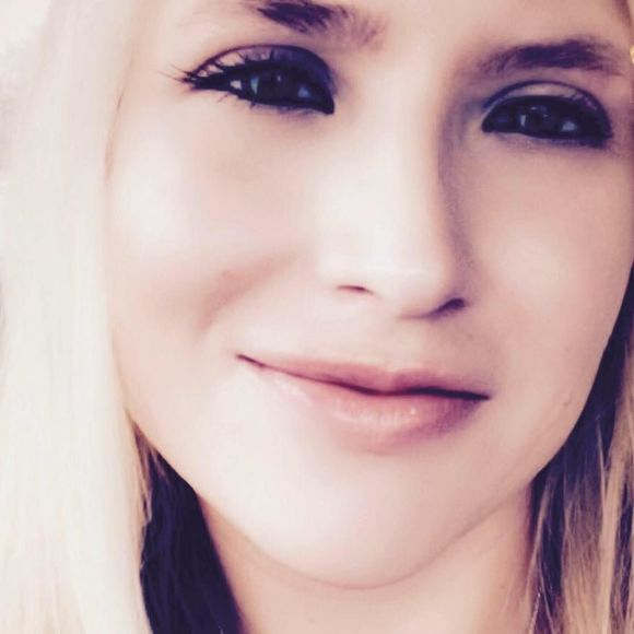 Meet your Posher, Brandi - Picture 1 of 1