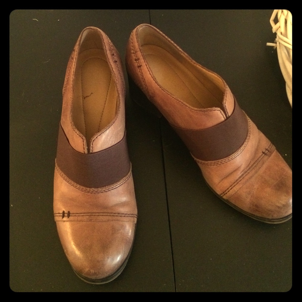 Naturalizer Booties!