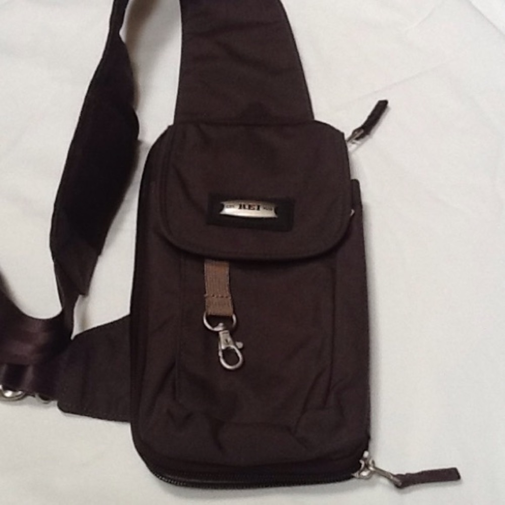 REI cross body wallet