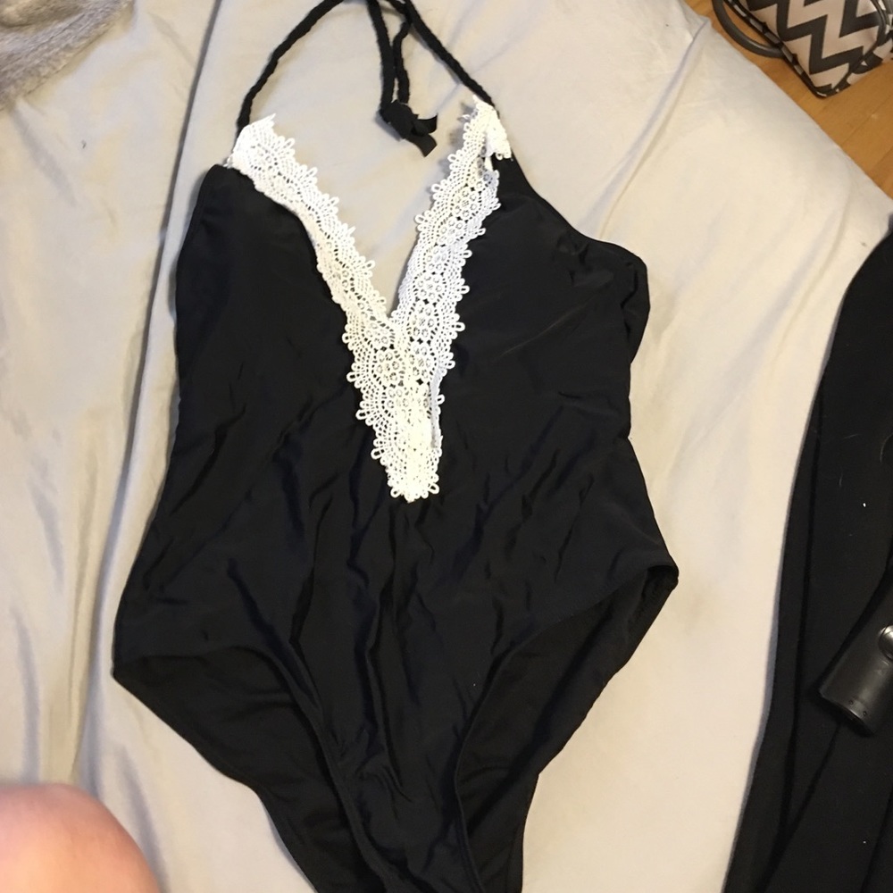 BLACK ONE PIECE WITH LACE DETAIL