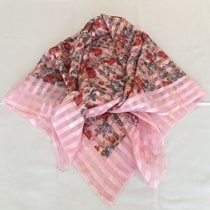 Pink rose pattern scarf