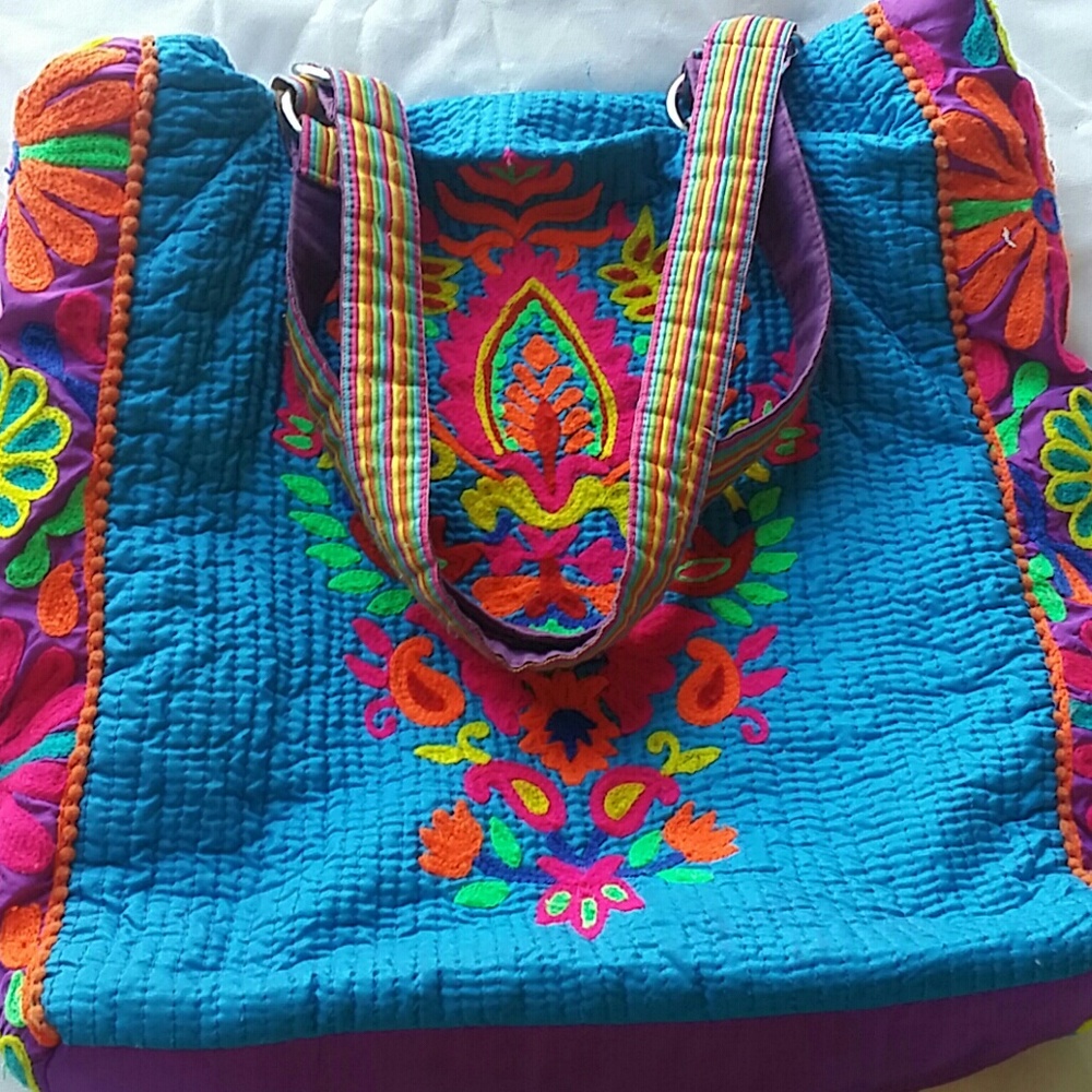 EMBROIDERED TOTE