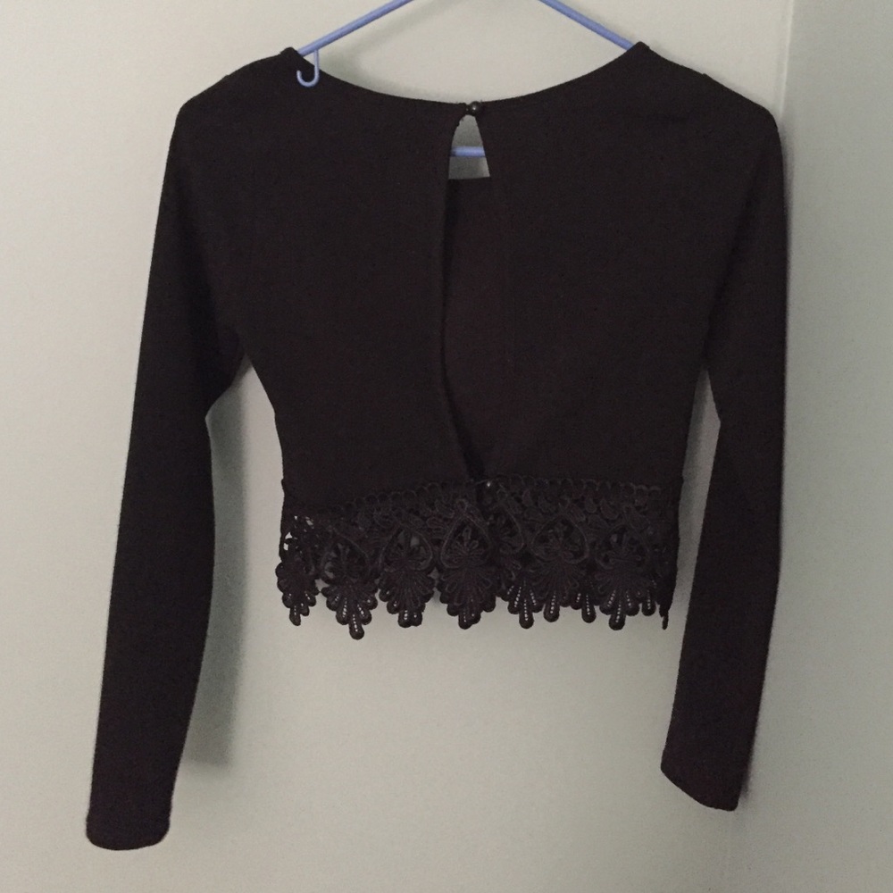 Open Back Crop Top - Picture 2 of 3