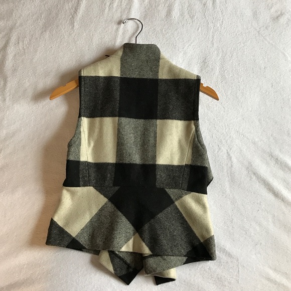 Jackets & Coats - Gap flannel vest. Jackets & Coats - Gap flannel vest.