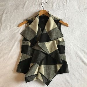 Jackets & Coats - Gap flannel vest. Jackets & Coats - Gap flannel vest.
