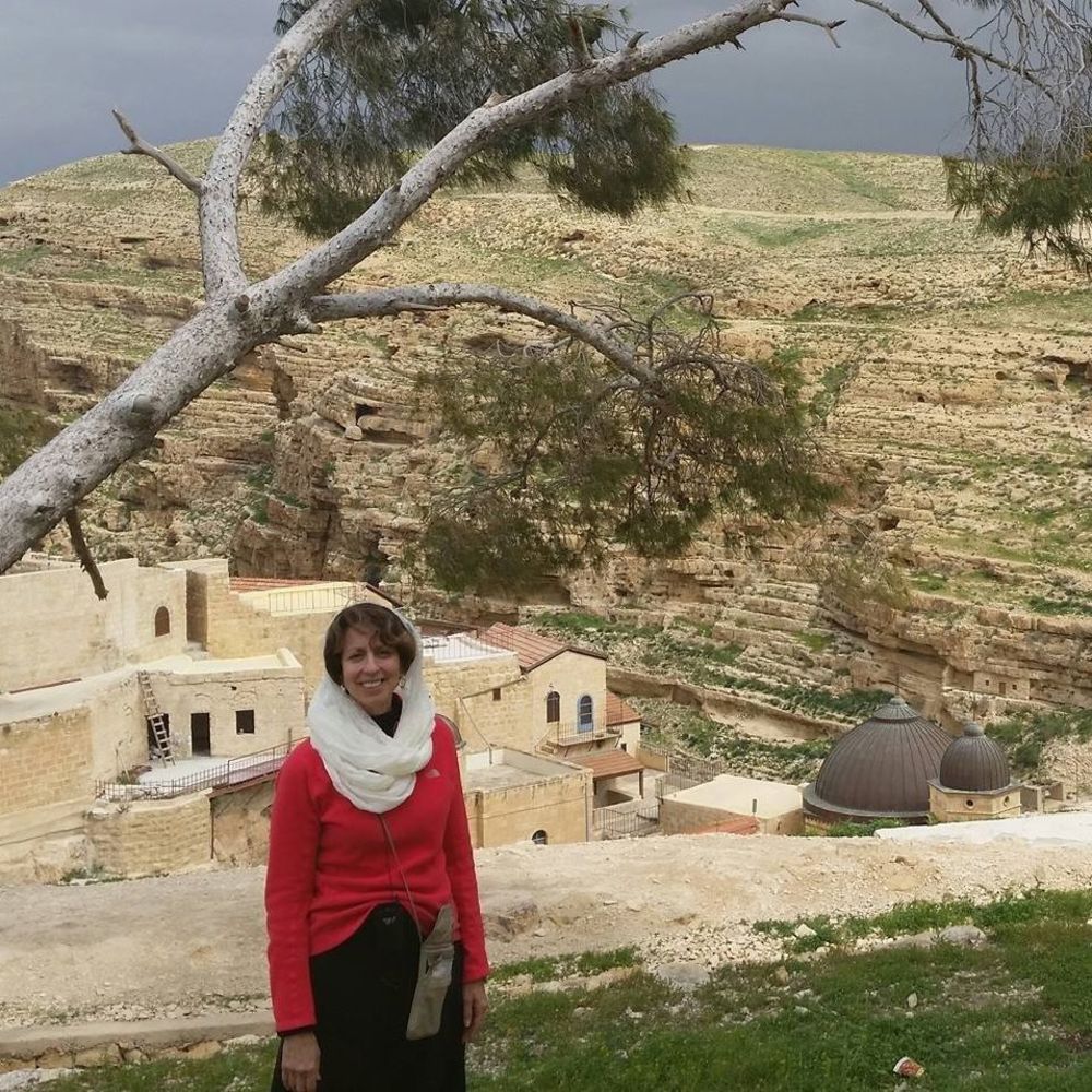 Meet your Posher, Angela