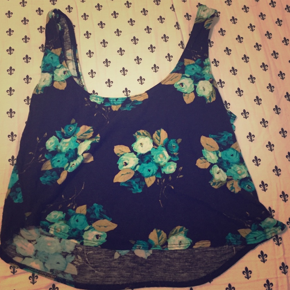 Black rayon sleeveless crop top