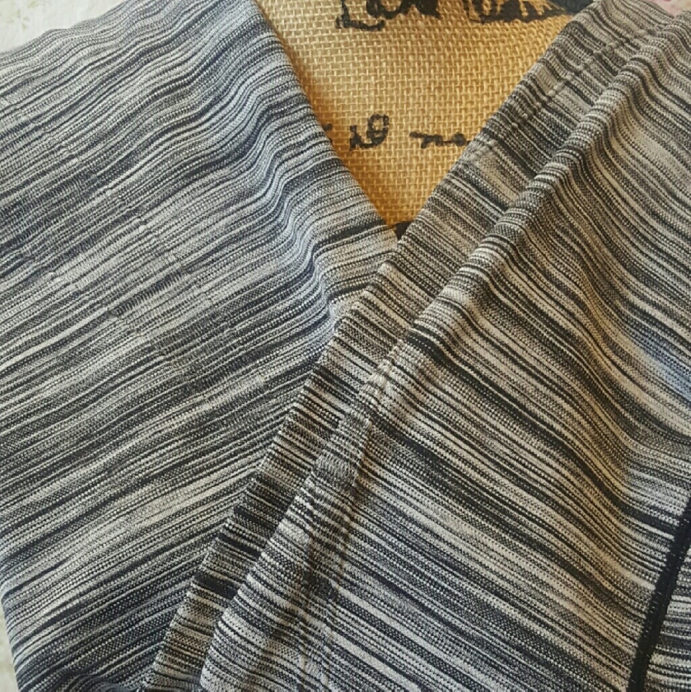 CONNECTION 18  L/XL athletic leggings