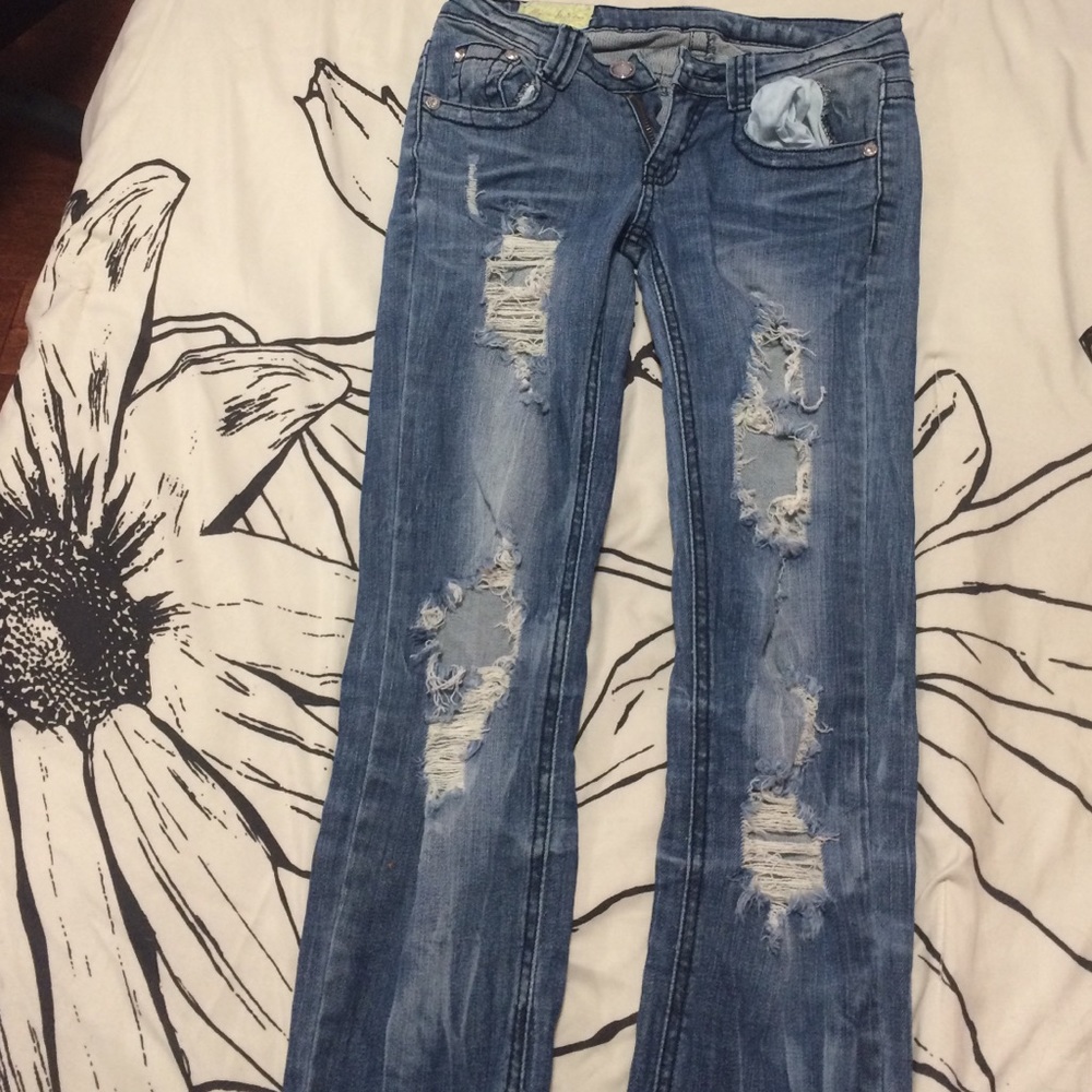 Ripped jeans