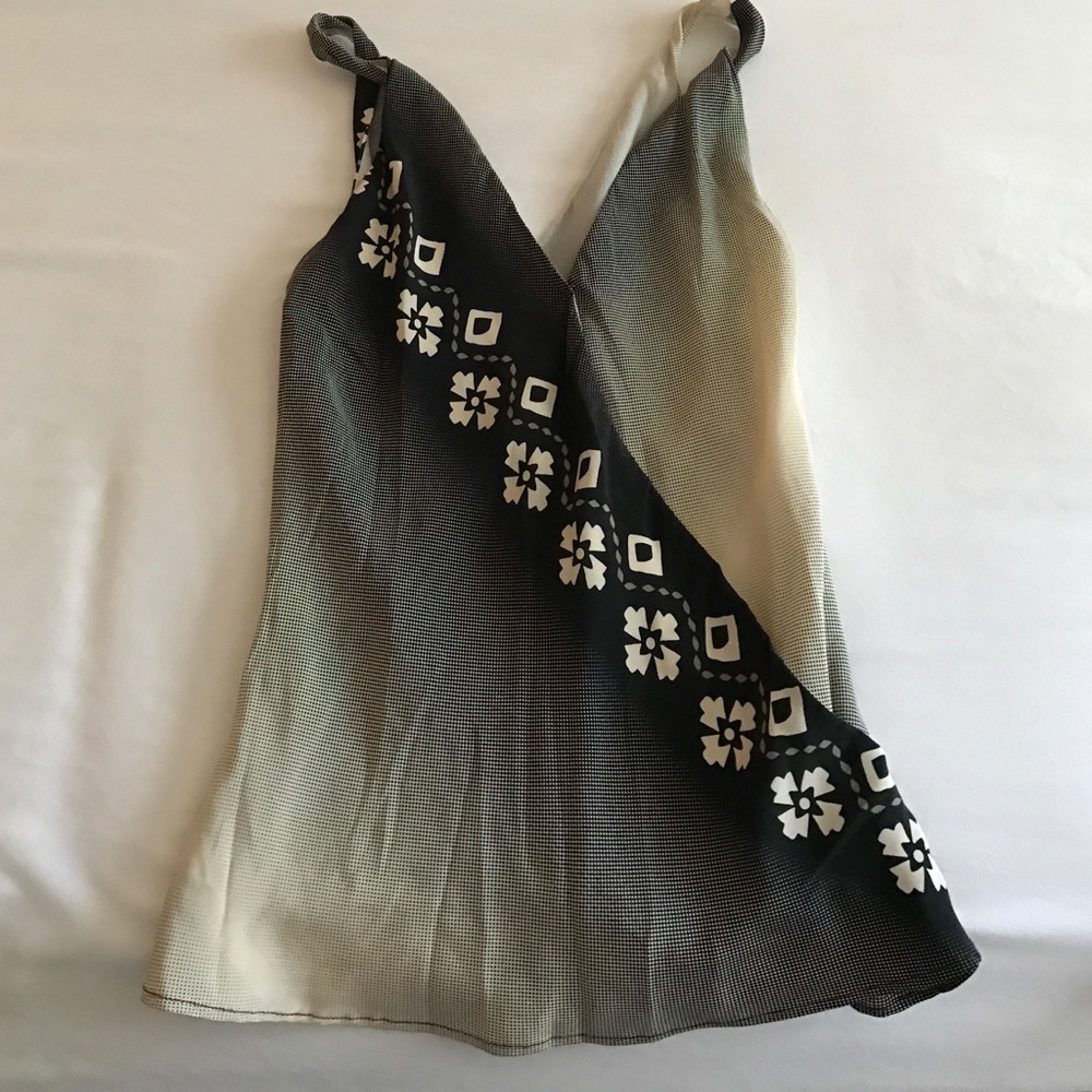 Sleeveless top-cream and black