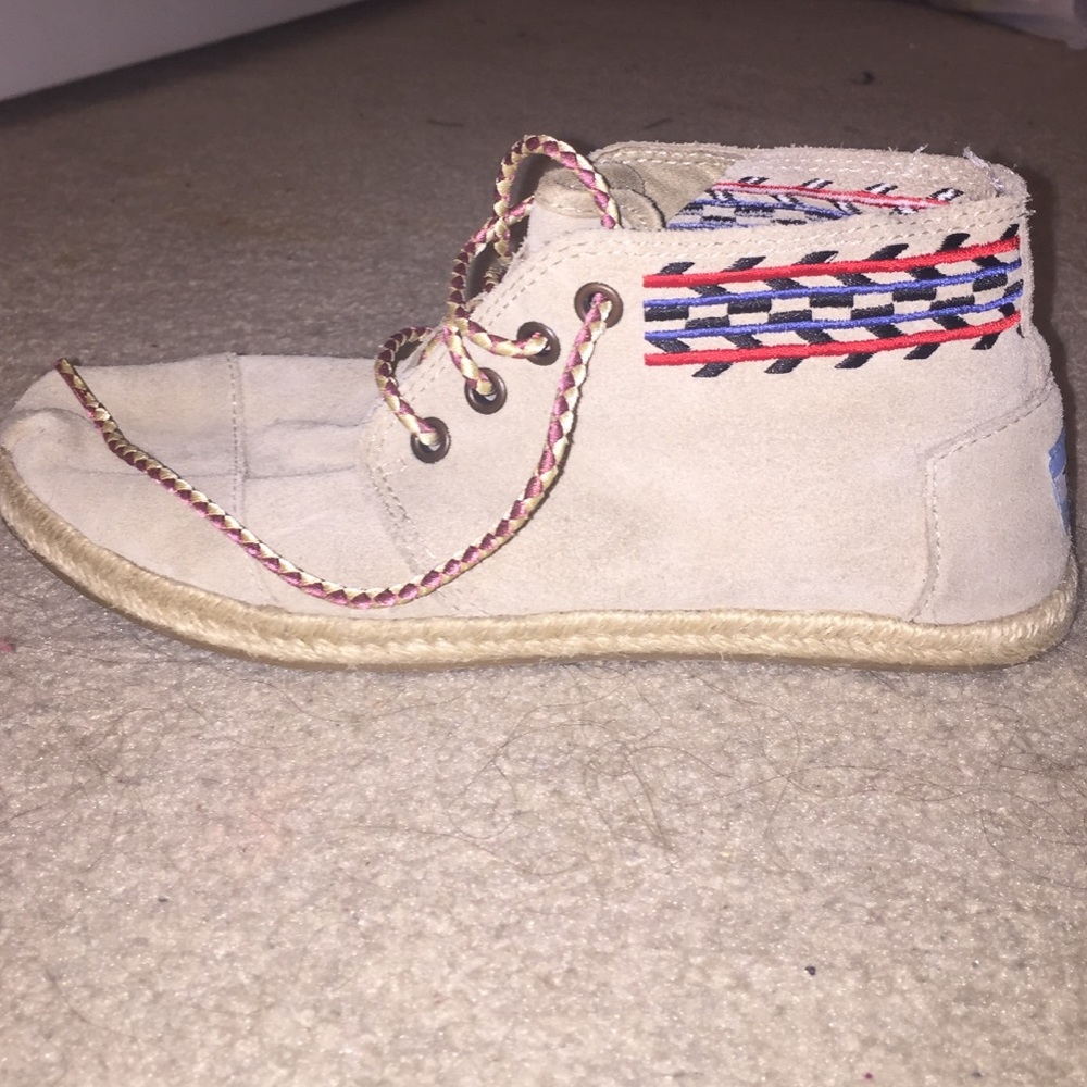 Toms sneakers