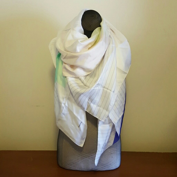 WSC Austrailia Accessories - Gorgeous Australian Scarf