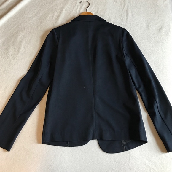 Jackets & Coats - Forever 21 lightweight blue blazer. Jackets & Coats - Forever 21 lightweight blue blazer.