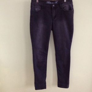 Seven Cropped Skinny Jean Legging