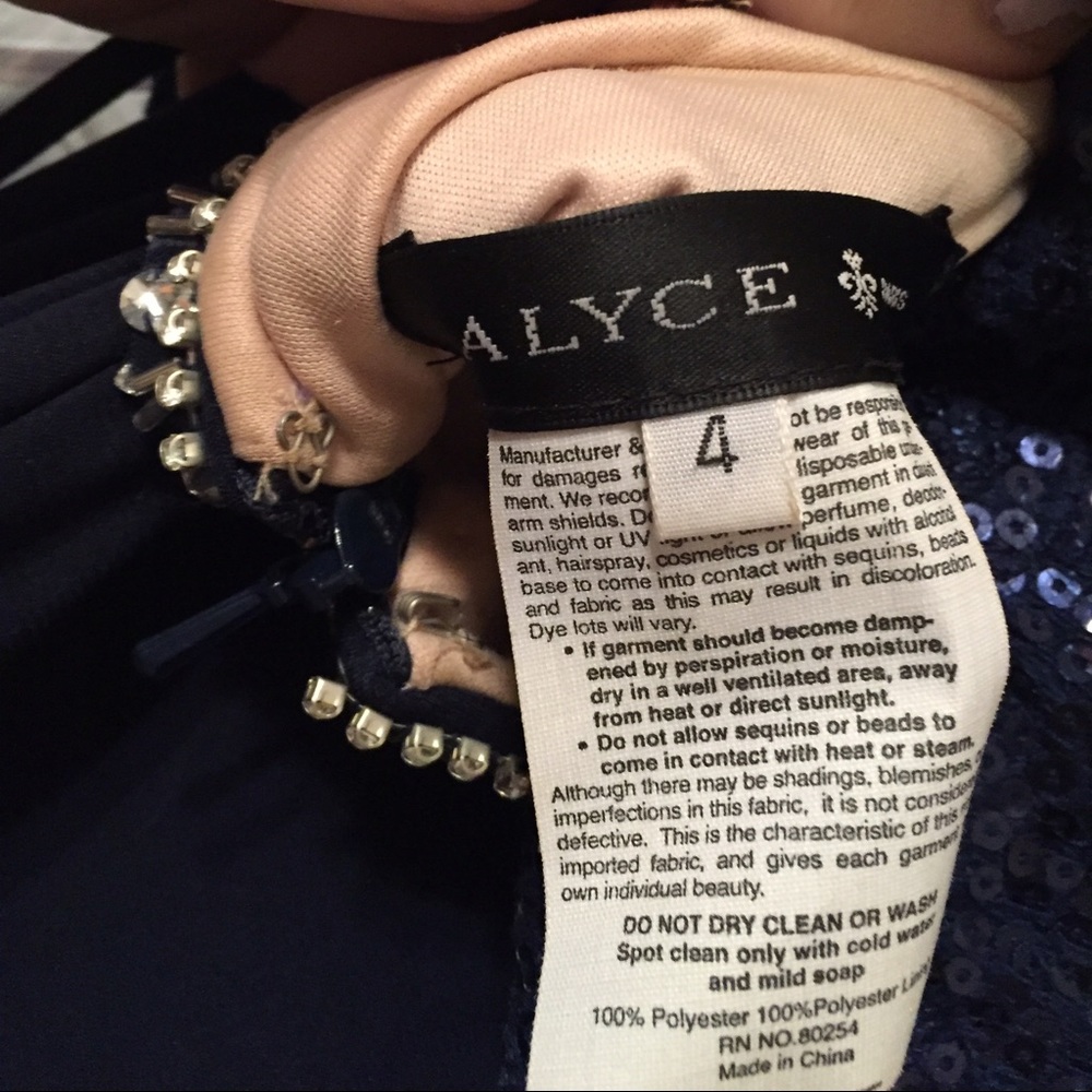 DRESS FOR SALE - Picture 4 of 4